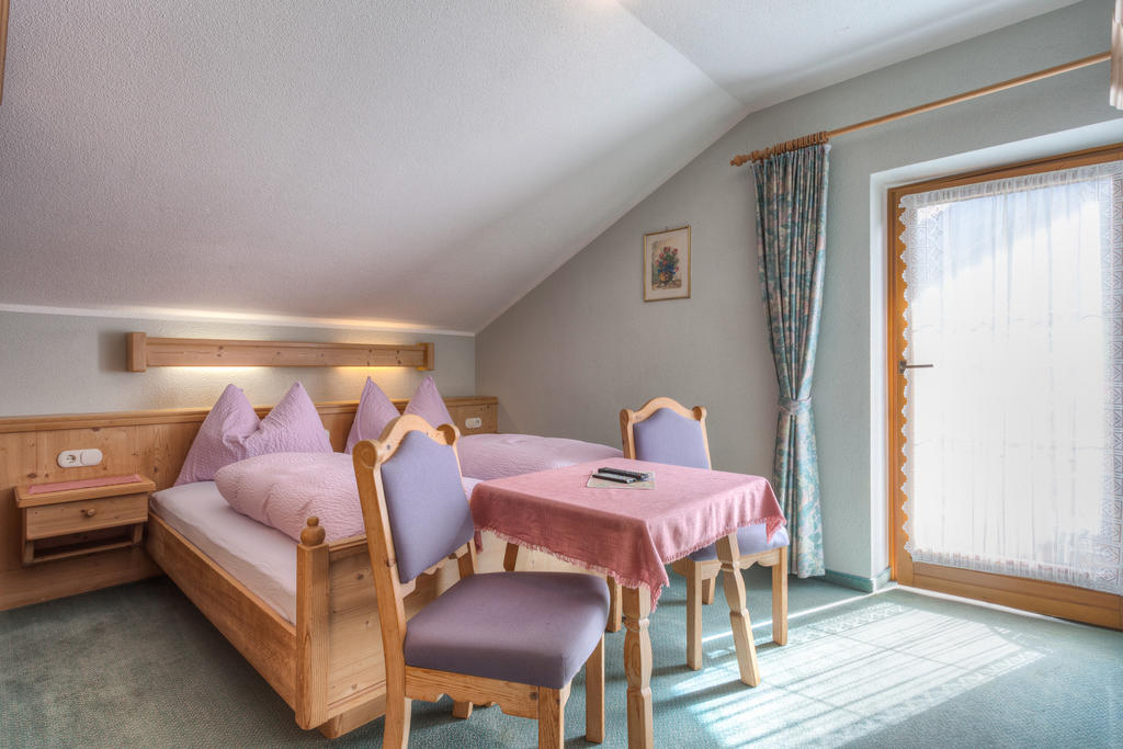 Hotel Café Landerl Matrei in Osttirol Habitación foto